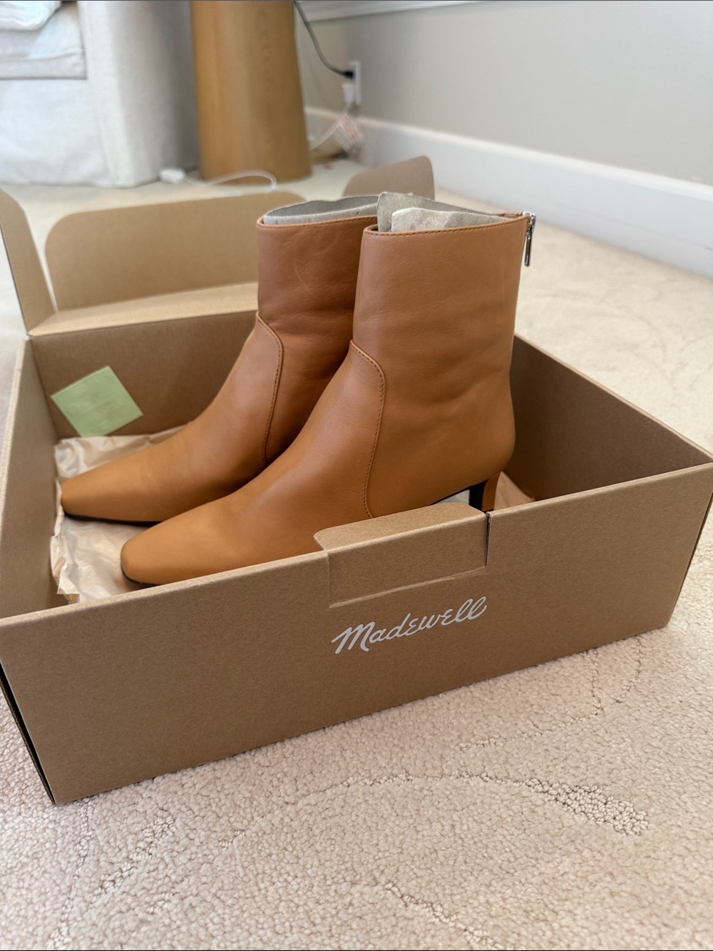 Madewell The Dimes Kitten-Heel Boot in Leather – Distant Sand – Size 9
